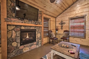 House (2 Bedrooms) | Interior