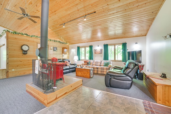 House (2 Bedrooms) | Interior