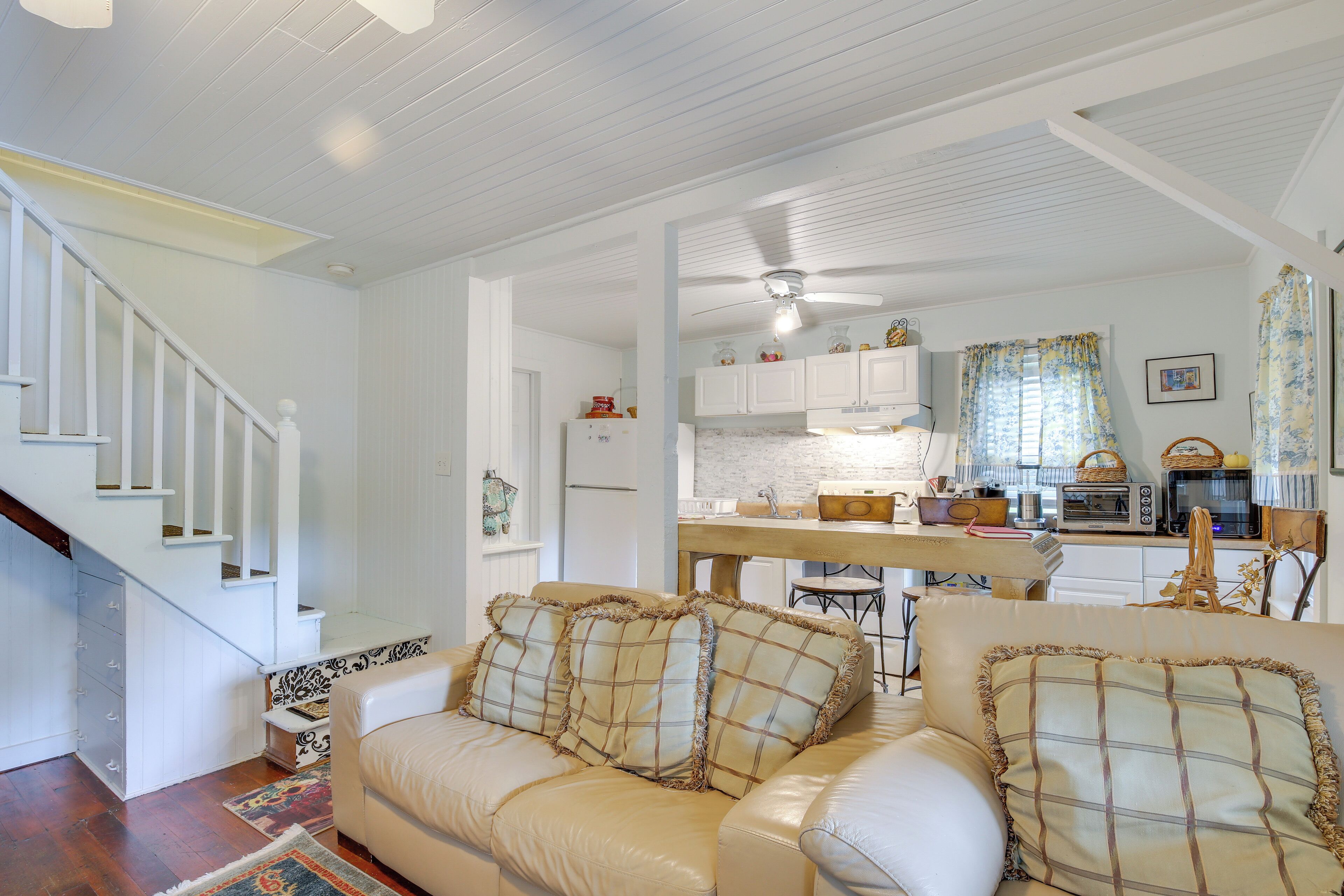 Charming Danbury Cottage w/ Lake Kenosia Access!