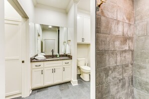 Apartment (2 Bedrooms) | Interior - Charming Louisiana Getaway w/ Furnished Balcony! (New Roads)