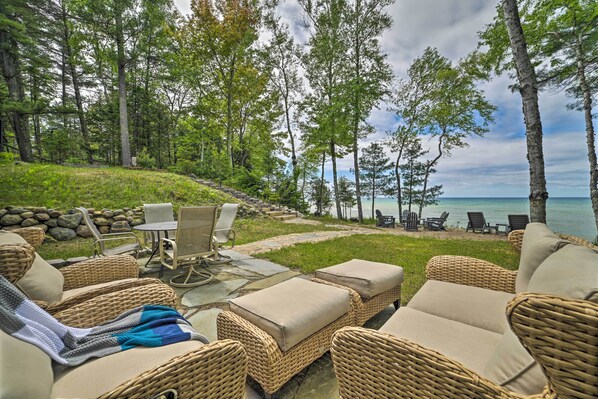 屋外ダイニングエリア