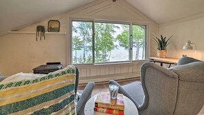 Living area - Charming Charlevoix Home on Lake Michigan! (Charlevoix)