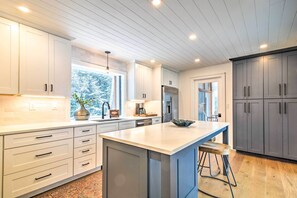 電子レンジ、オーブン、コンロ、食器洗い機