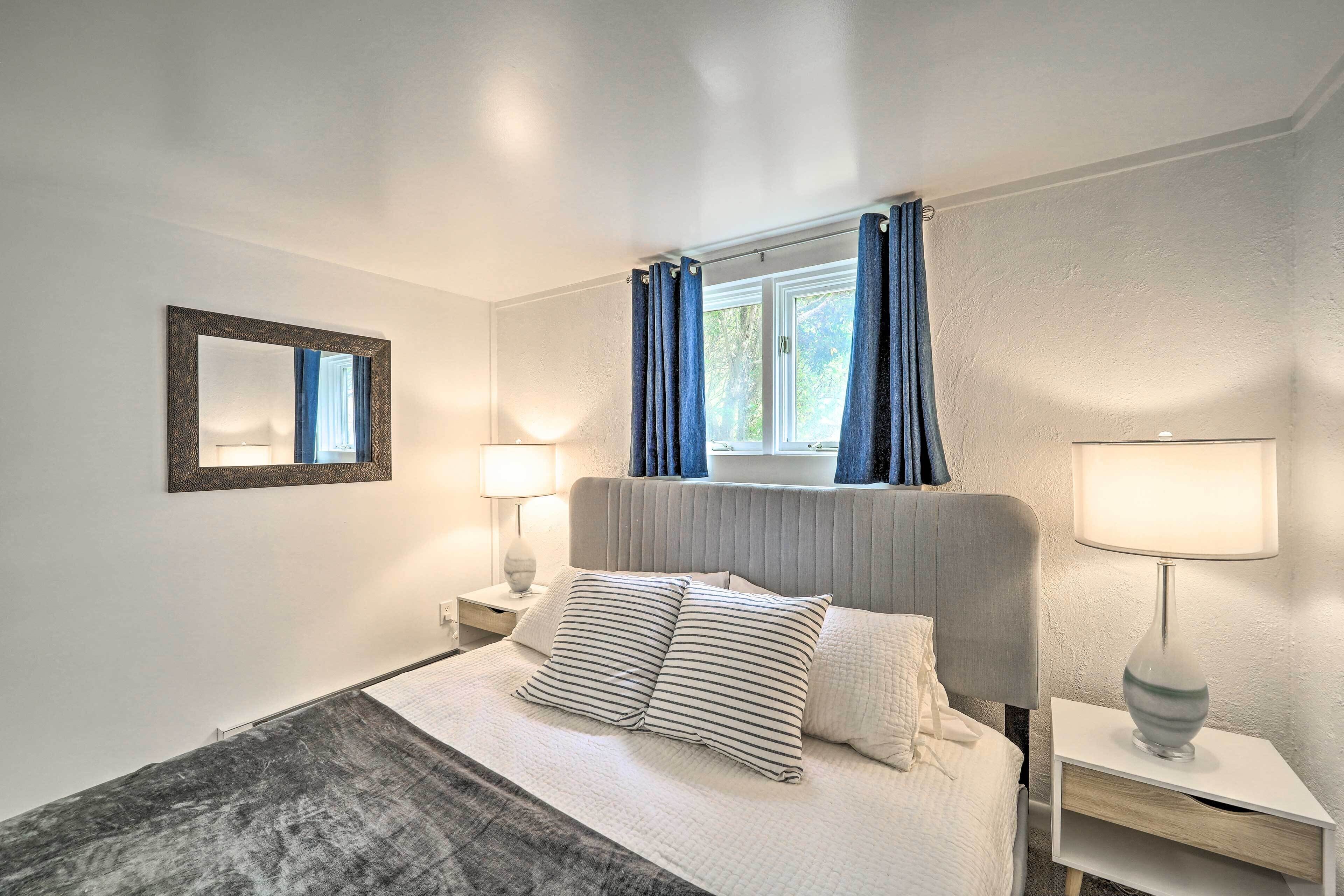 Chic Sugar Mountain Condo, Walk to Ski Lifts!