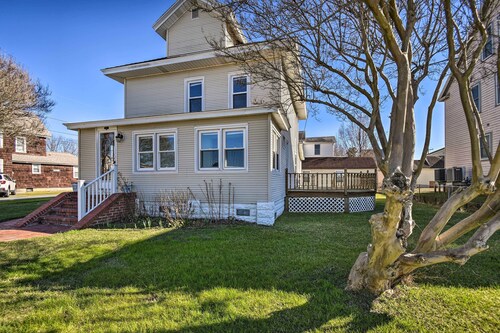 Chincoteague House w/ Enclosed Porch + Deck