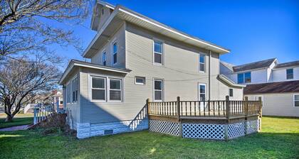 Chincoteague House w/ Enclosed Porch + Deck