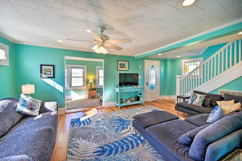 Chincoteague House w/ Enclosed Porch + Deck