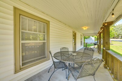 Classic Stewart Home ~ 2 Mi To Boat Launch!