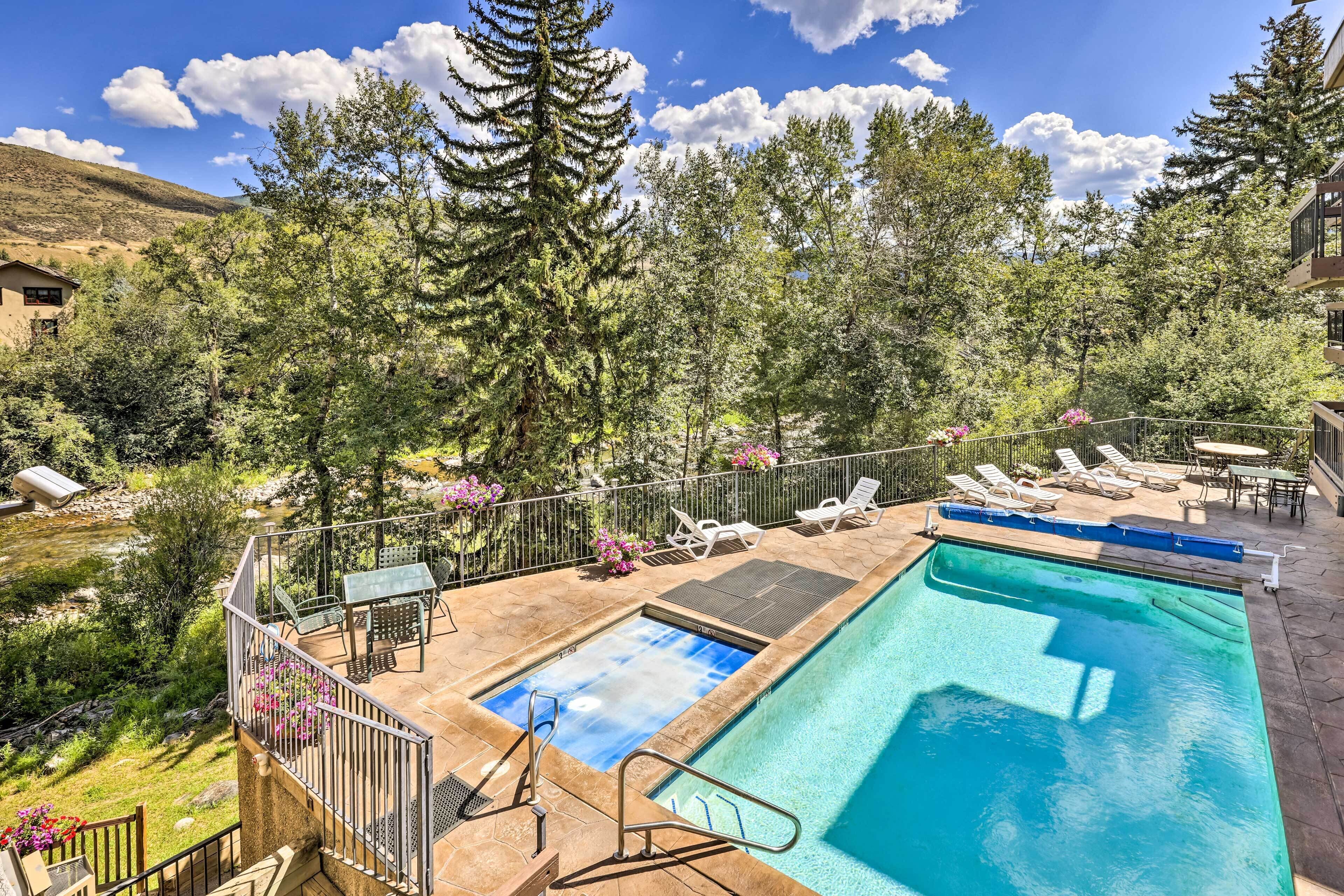 Comfy Avon Condo w/ Pool + Eagle River Views!