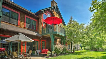 Apartment (2 Bedrooms) | Front of property