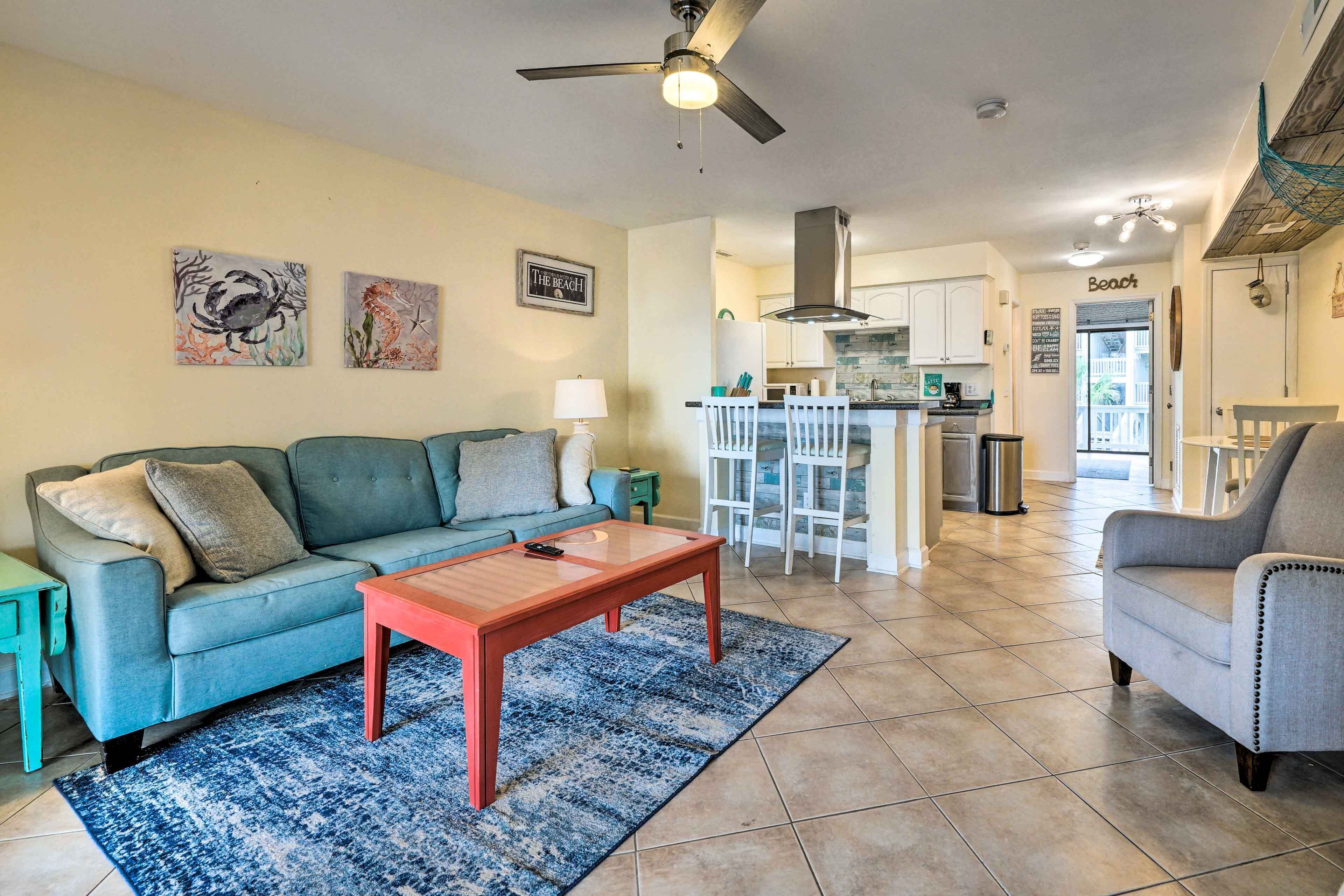Coastal Condo w/ Pool Access - Steps to Beach