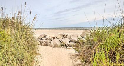 Coastal Condo w/ Pool Access - Steps to Beach