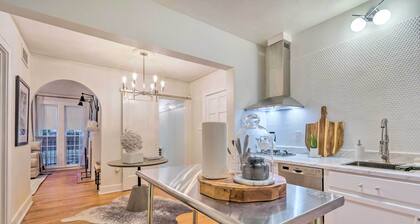 Charming Little Rock Condo: Walk to Downtown!