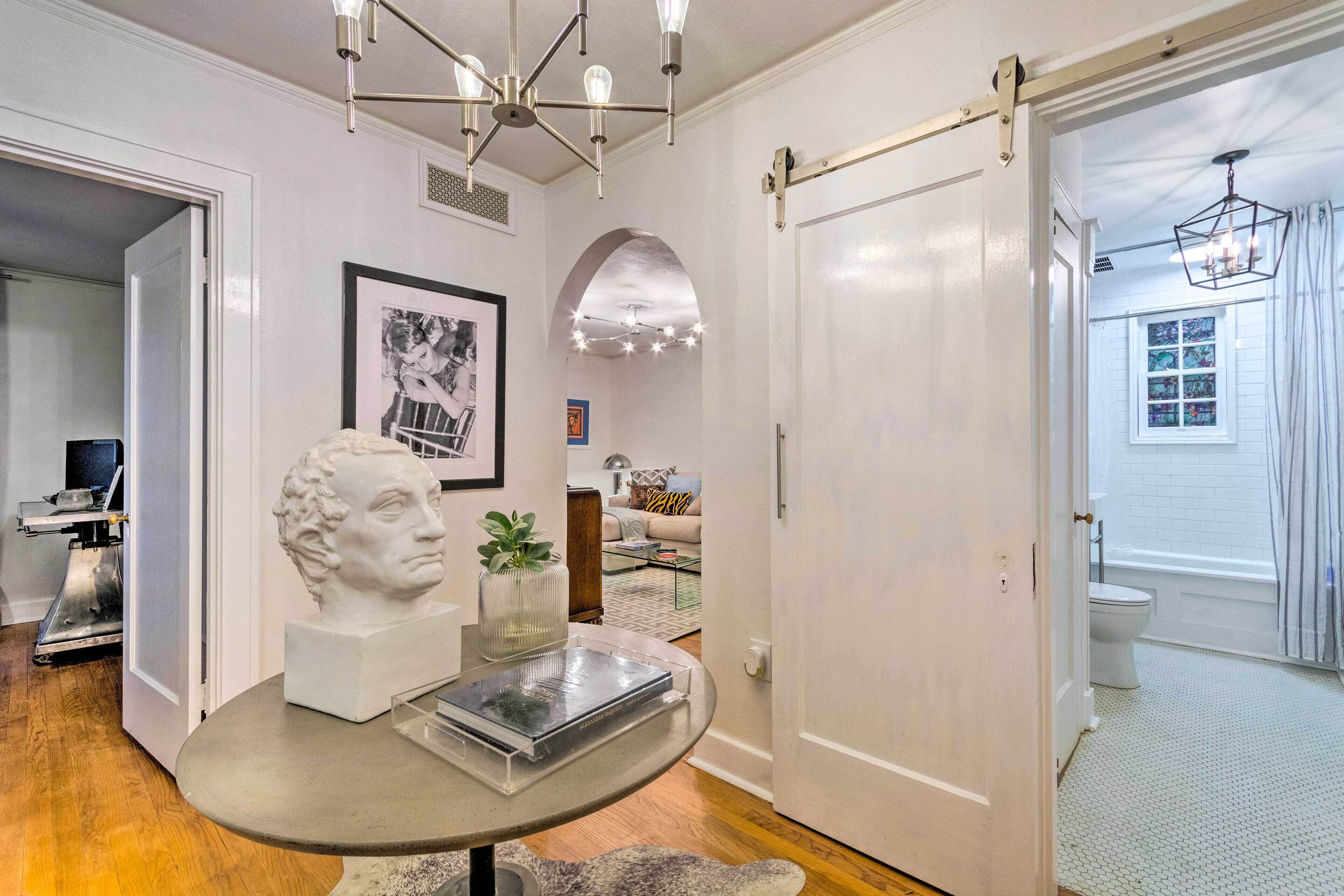 Charming Little Rock Condo: Walk to Downtown!