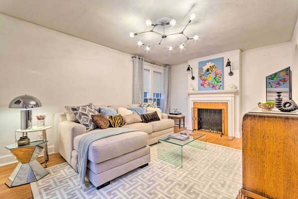 Apartment (1 Bedroom) | Living area | TV, fireplace