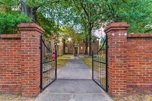 Exterior - Charming Little Rock Condo: Walk to Downtown! (Little Rock)