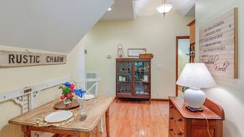 Cottage (1 Bedroom) | Interior