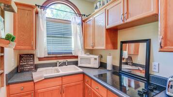 Cottage (1 Bedroom) | Interior