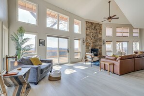 House (3 Bedrooms) | Interior - Eureka Springs Gem: 2 Decks, Mtn + Lake Views (Eureka Springs)