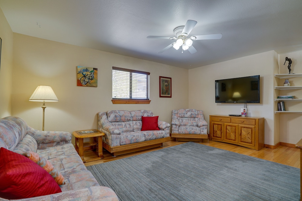 Cozy Las Cruces Home - 2 Mi to New Mexico State!