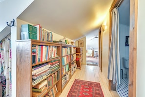 Apartment (0 Bedroom) | Interior - Cozy Catskills Vacation Rental With Deck! (Fleischmanns)