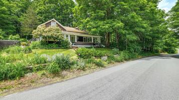 Apartment (0 Bedroom) | Interior