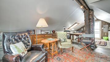 Apartment (0 Bedroom) | Bahagian dalam