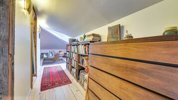 Apartment (0 Bedroom) | Interior