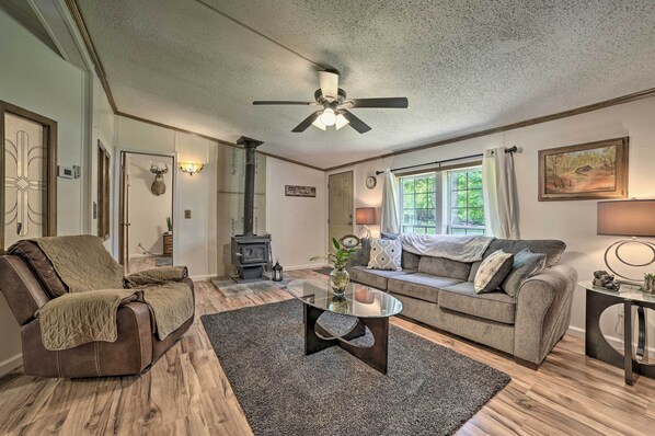 Cottage (3 Bedrooms) | Interior - Cozy Hale Home Between Long & Loon Lakes! (Hale)