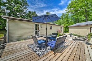 Cottage (3 Bedrooms) | Interior - Cozy Hale Home Between Long & Loon Lakes! (Hale)