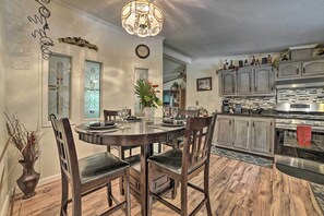 Cottage (3 Bedrooms) | Interior