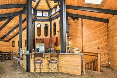 Cozy 'grand Woodland' Cabin w/ Mountain Views