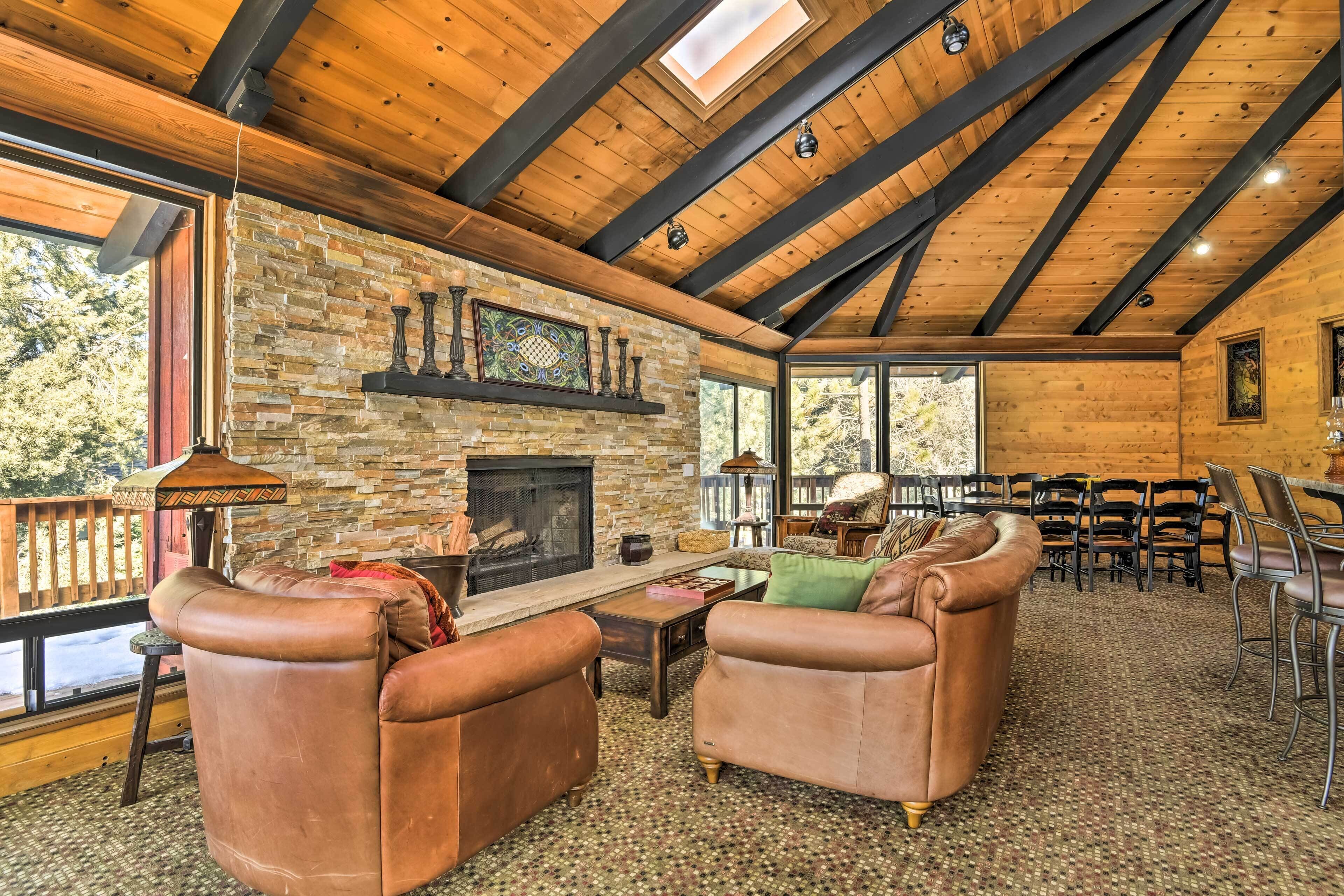 Cozy 'grand Woodland' Cabin w/ Mountain Views