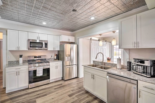 Dog-friendly Downtown Auburn Vacation Rental!