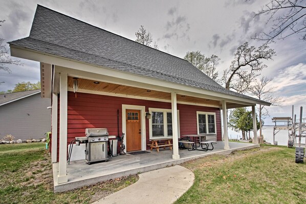 House (3 Bedrooms) | Front of property
