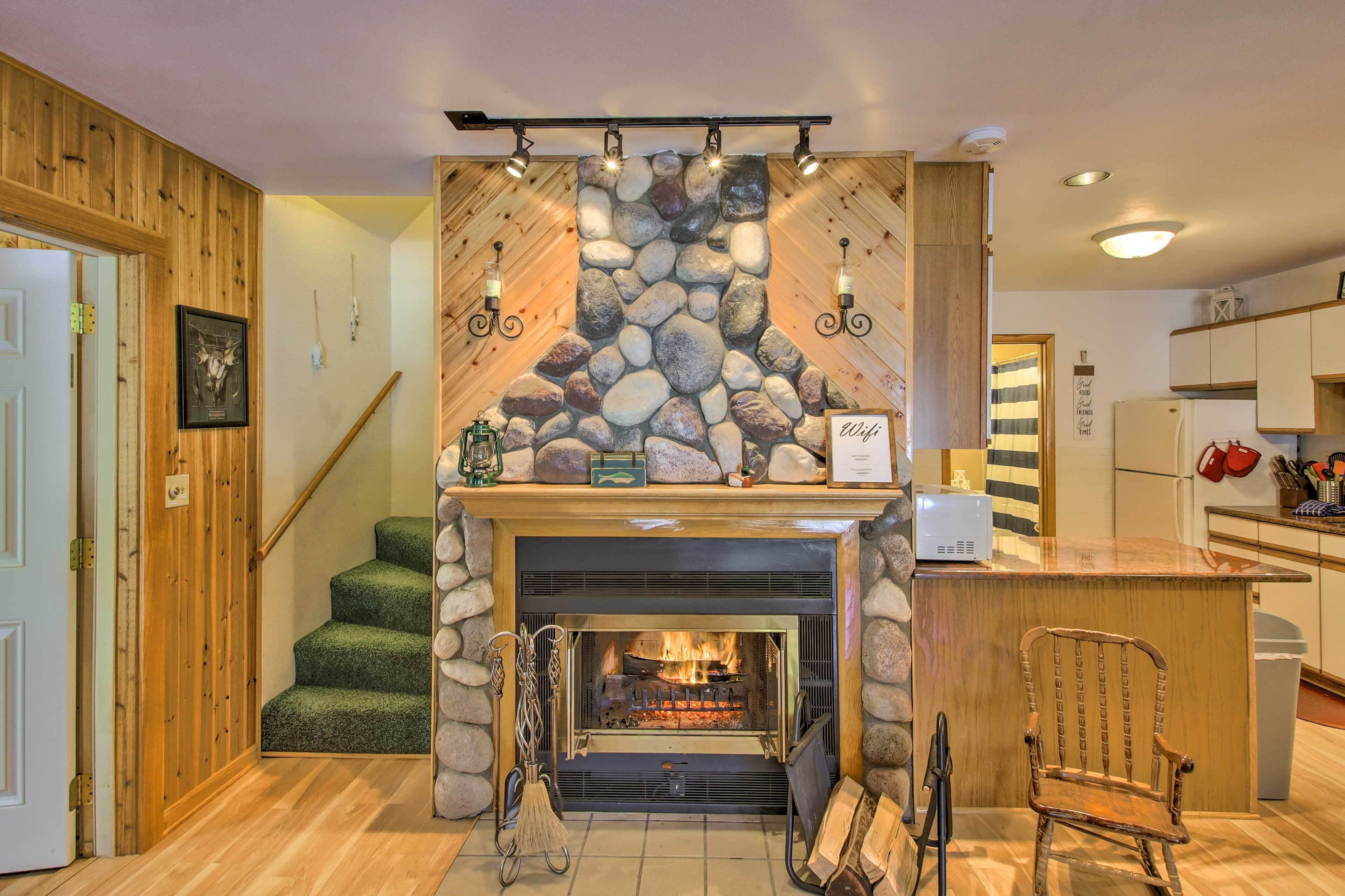 Cozy Vacation Rental Near Castle Rock Lake!