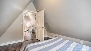 ุงูู
ูุดุฃุฉ ู
ู ุงูุฏุงุฎู