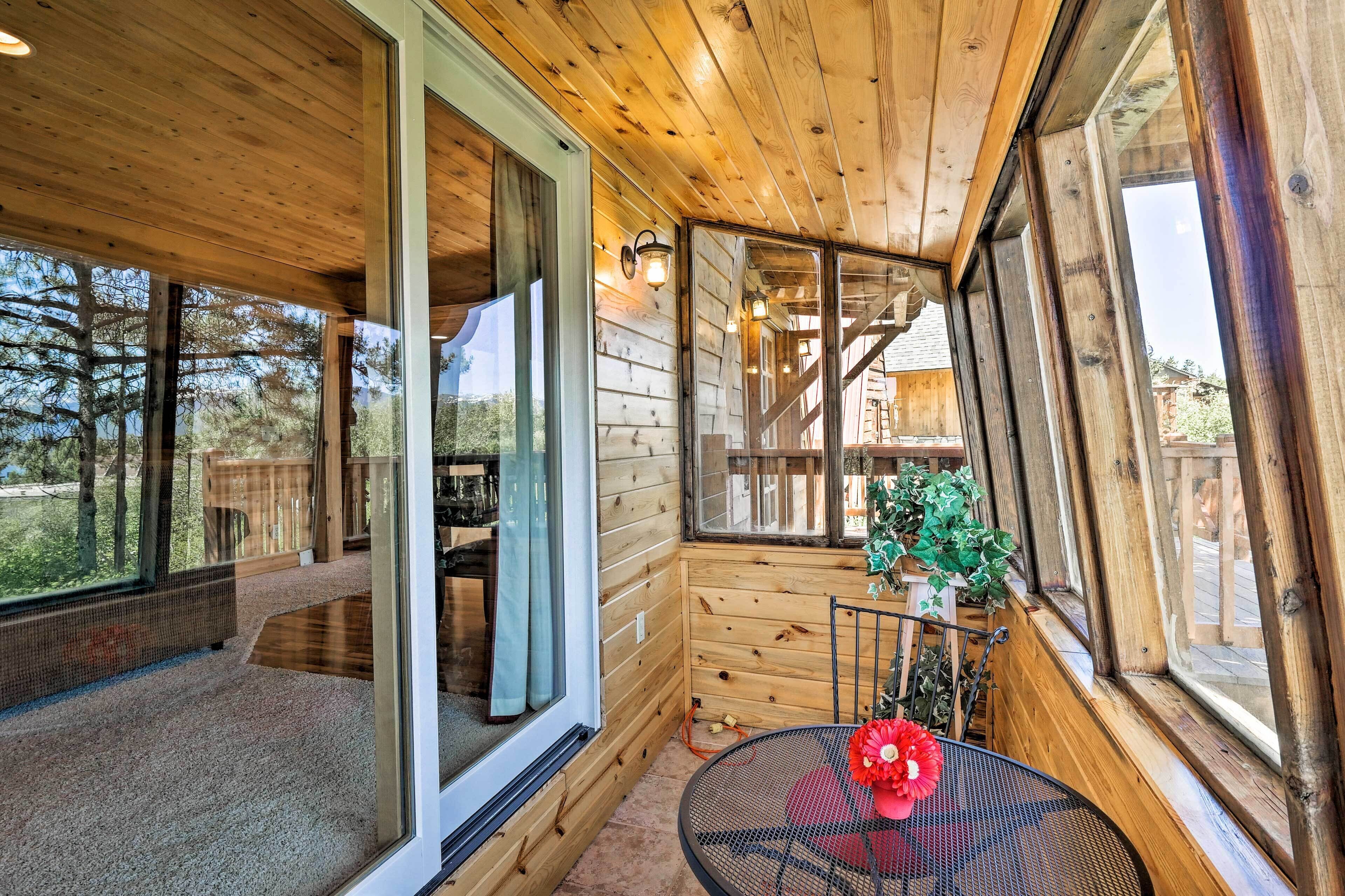 Grand Lake Cabin 3 Mi to Rocky Mtn Natl Park!