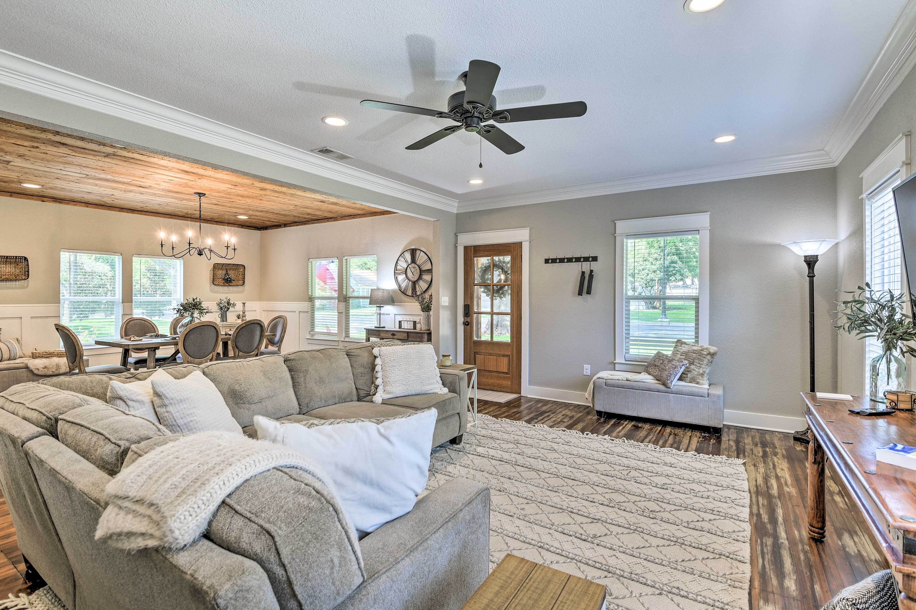 Historic + Fully Renovated Waxahachie Home!