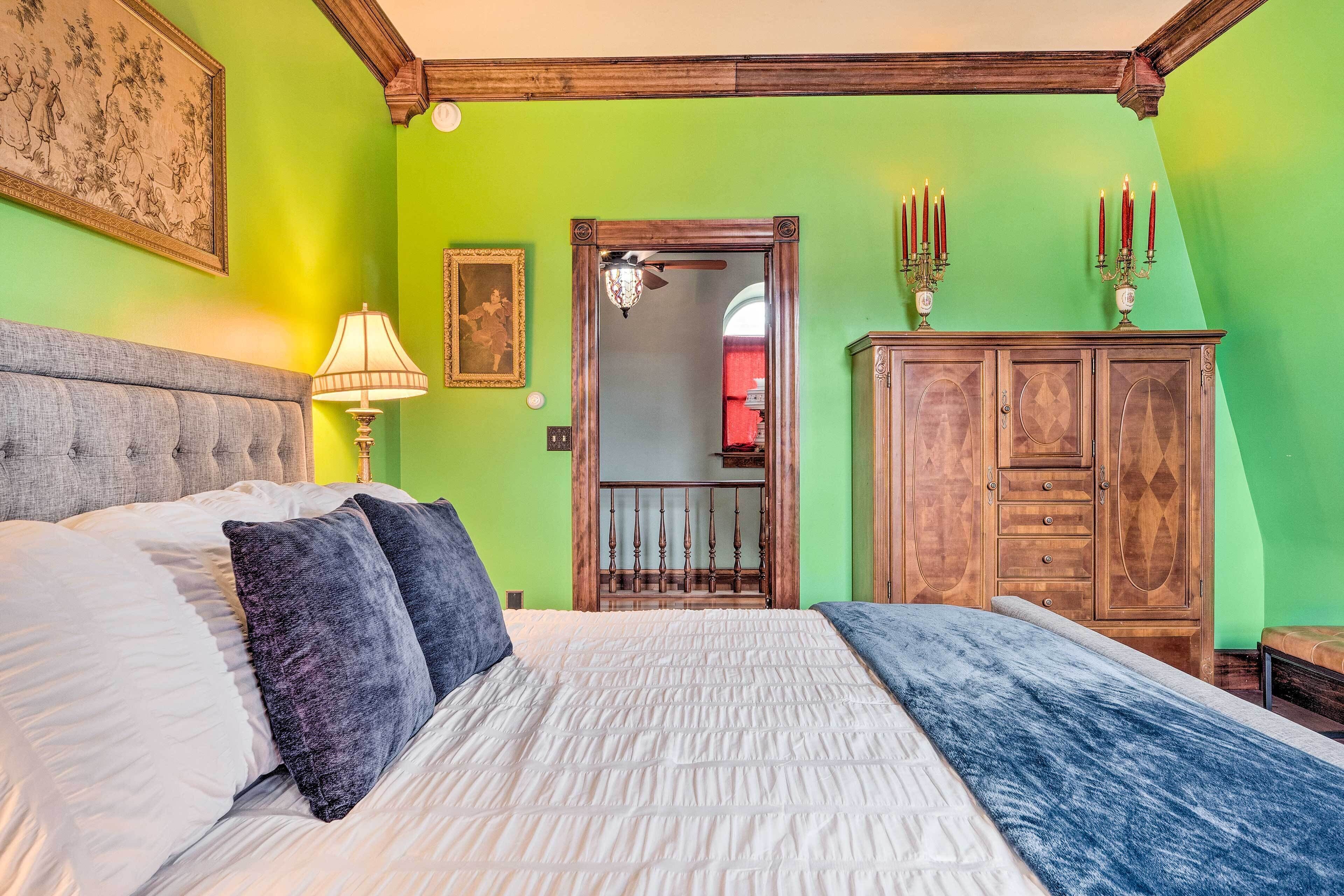 French Victorian Gem in Downtown Lancaster!