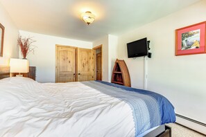 Apartment (3 Bedrooms) | Interior - Dillon Reservoir On-site: Central & Scenic Condo! (Dillon)