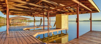 Luxe Lakefront Home in Granbury w/ Hot Tub & Dock