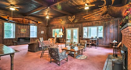 Riverfront Wilcox Home on the East Branch!