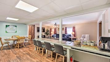 Apartment (1 Bedroom) | Interior
