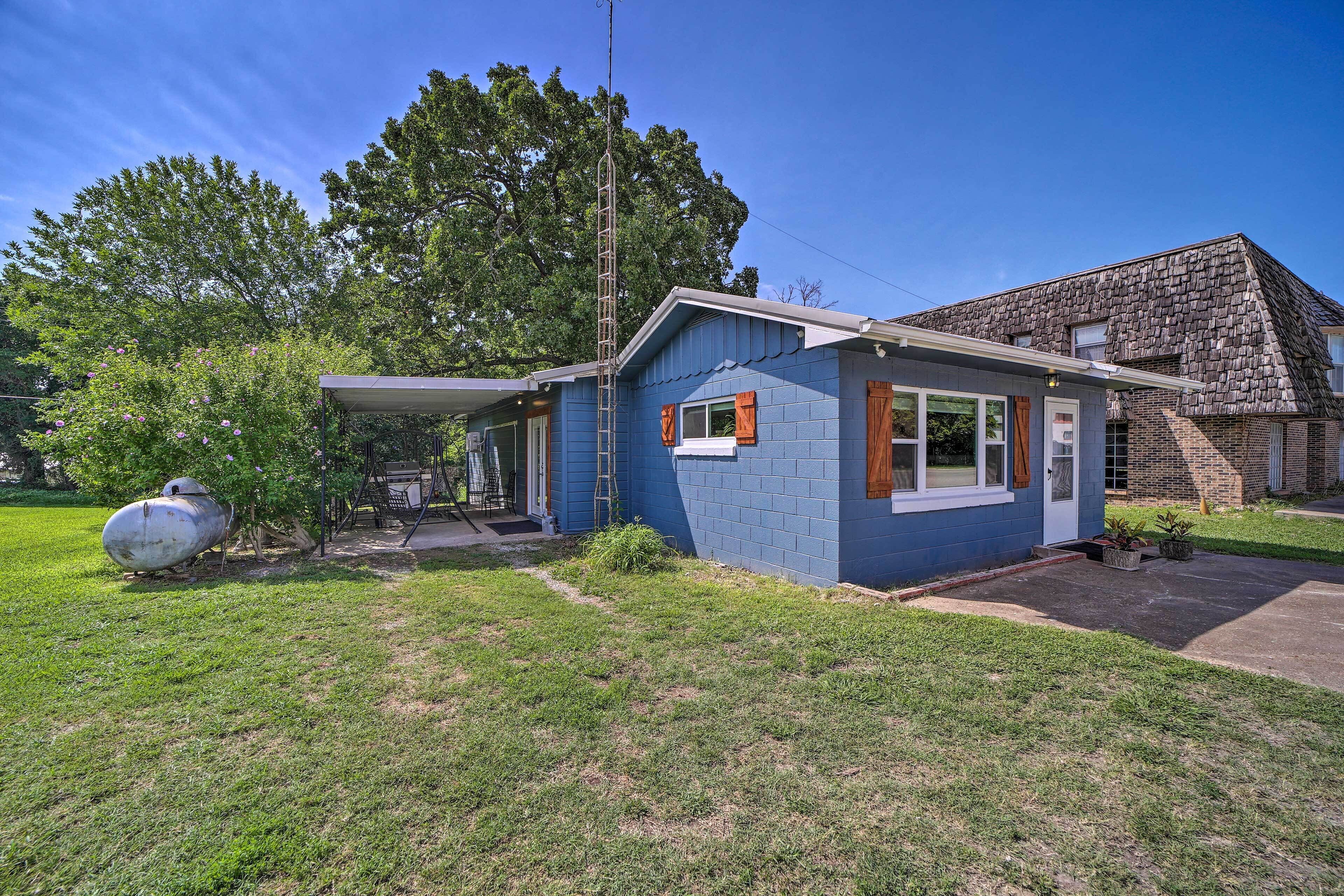 Historic Disney Home w/ Grill, Walk to Lake!