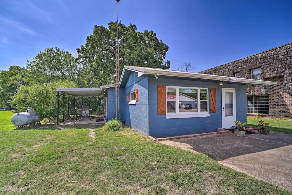 Interior, Historic Disney Home w/ Grill, Walk to Lake!