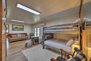 House (1 Bedroom) | Interior - Walk to Lake: Historic Disney Home (Disney)