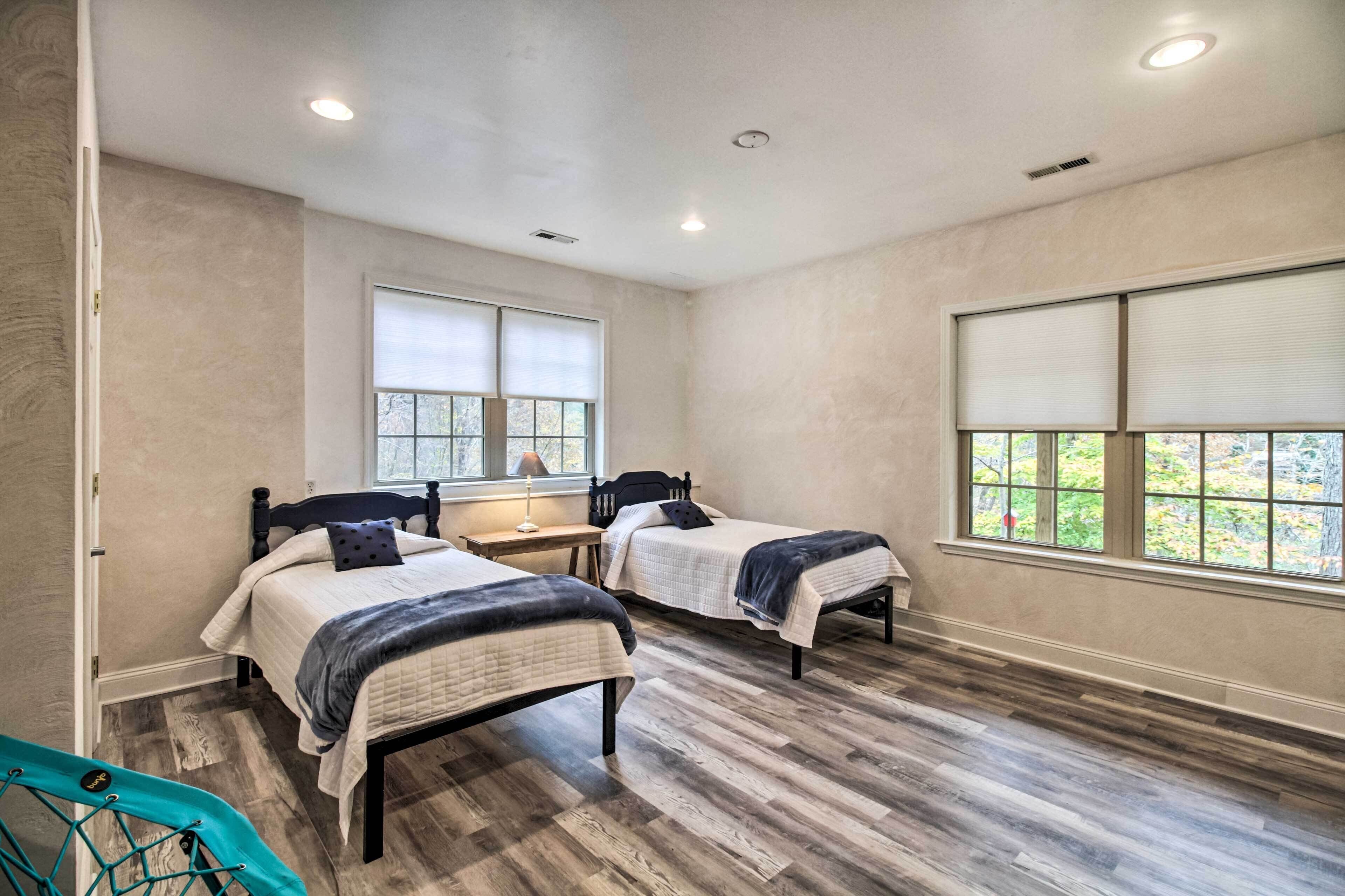 Goodview Home w/ Decks & Direct Lake Access!