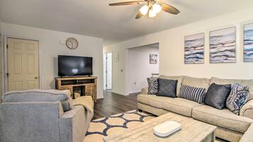 House (3 Bedrooms) | Interior