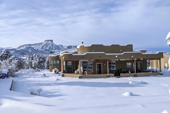 House (3 Bedrooms) | Interior - Luxe 5-acre Mancos Home ~ 1 Mi to Mesa Verde (Mancos)